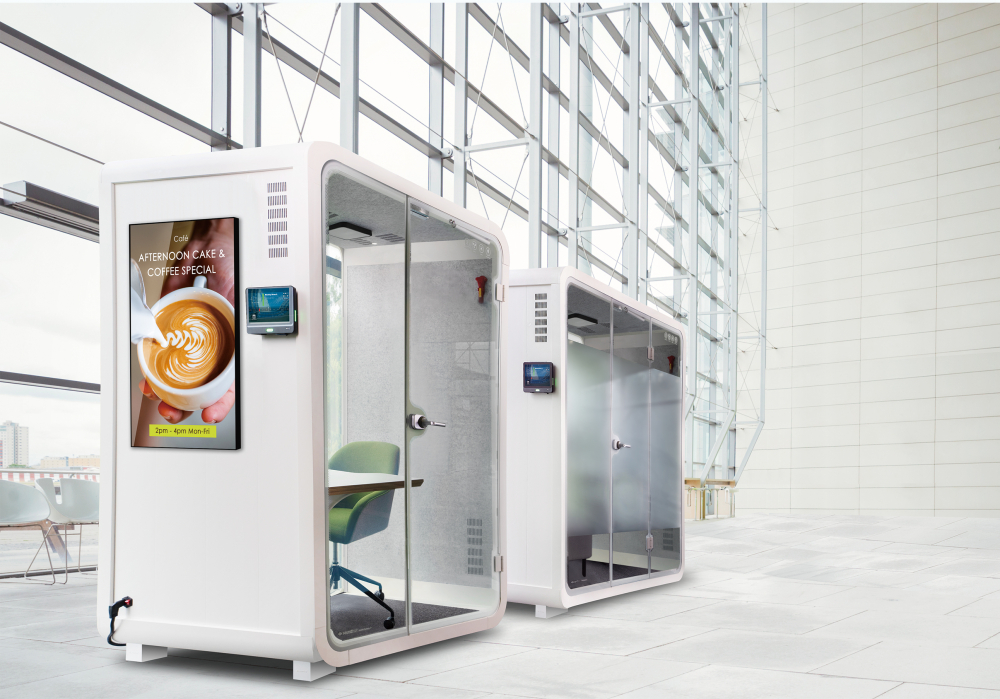 jinnian金年会子公司达擎之智慧行动办公舱，采用PDLC智能调光玻璃设计，透过通电与断电的电流切换，呈现透明与雾面效果，具节能降耗特性并兼顾隐私，确保信息安全