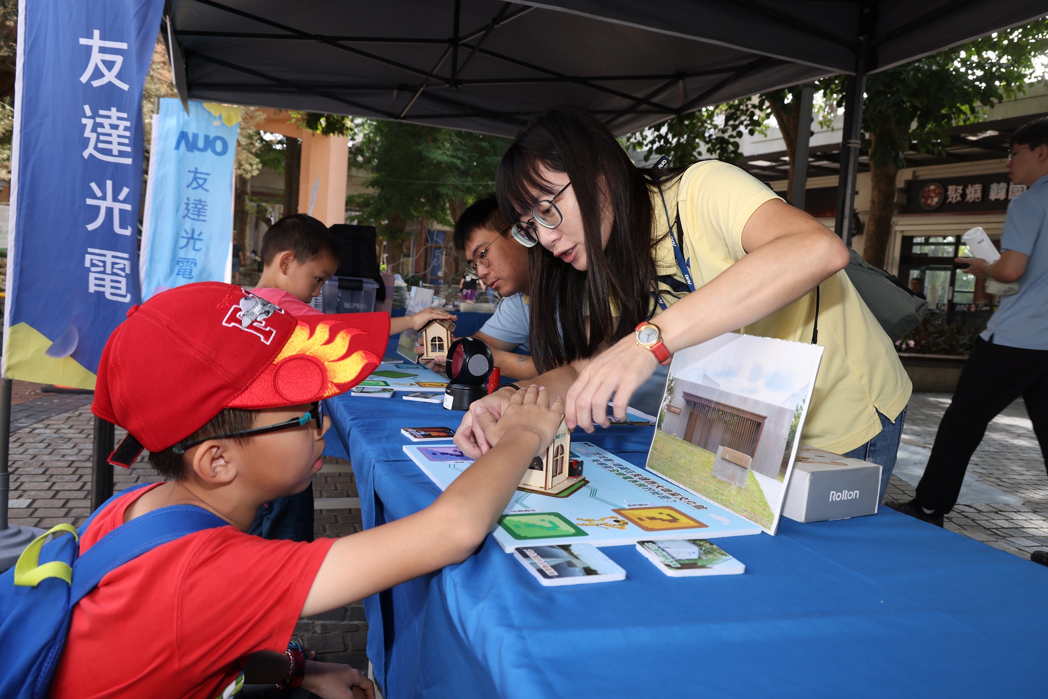 友達投入永續素養教育多年，從自身的環境教育場域走入校園、各式活動現場，合作夥伴亦擴及到NGO、公部門與供應鏈，豐碩成果獲「社會共融領袖獎」