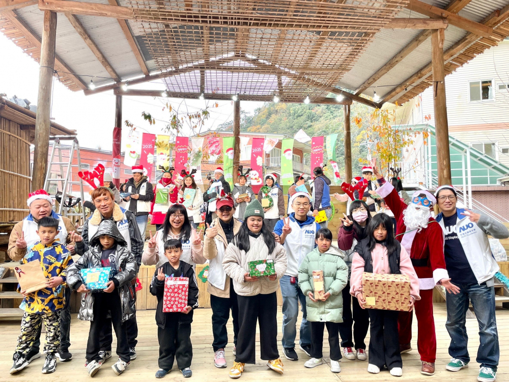 友達永續基金會號召「圓夢計畫」行動連續23年，由同仁凝聚內部愛心與資源送往偏鄉，累積為逾萬名兒童圓夢，實踐友達共創共好的永續精神。